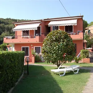 https://residence-villa-franca.it-tuscanyhotel.com