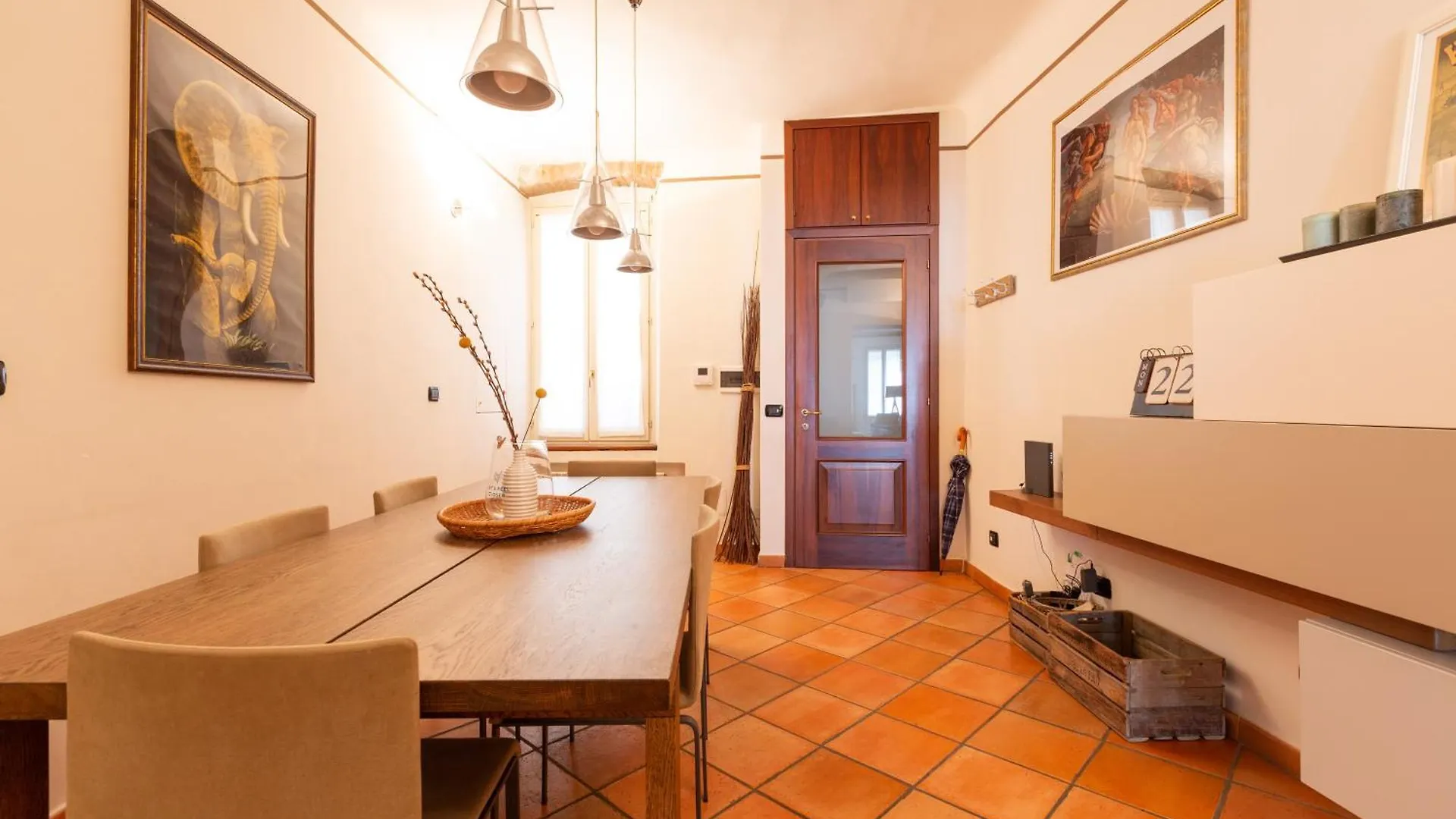 Cosy Two Bedroom Apartment Close To Navigli Milan Italy